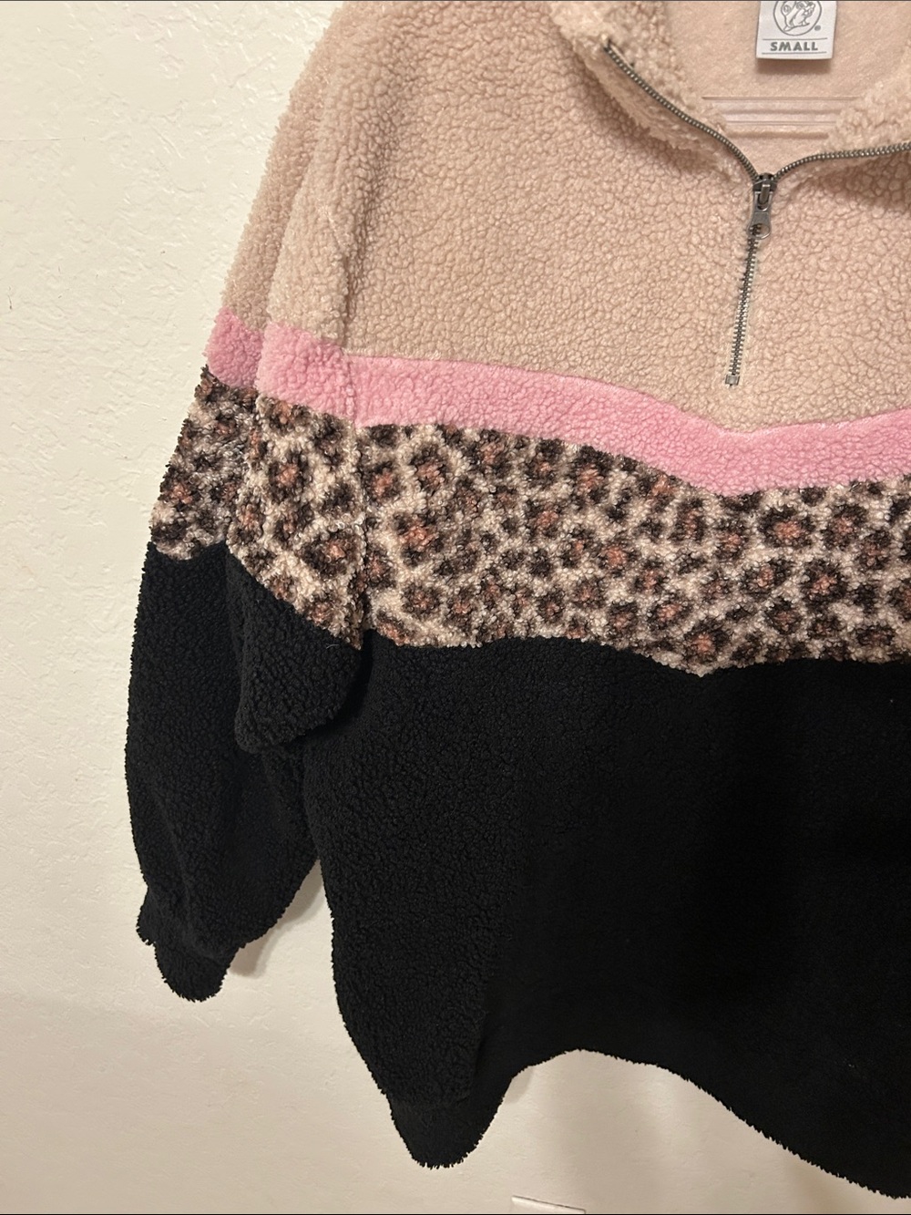 🧩Buc-ee’s Sherpa Half zip pullover color block animal cheetah print size S GUC - Picture 8 of 9